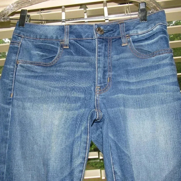 AMERICAN EAGLE Medium Wash Stretch Jegging Size 6 - Picture 2 of 6